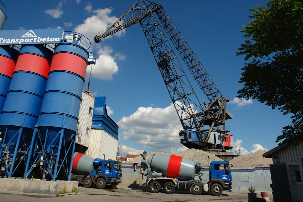 TBS Werk und Fahrmischer im Mannheimer Hafen